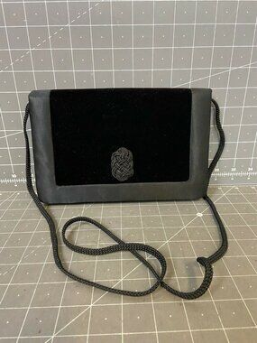 Vintage La Regale Black Velvet Clutch With Shoulder Strap ~~minty~~